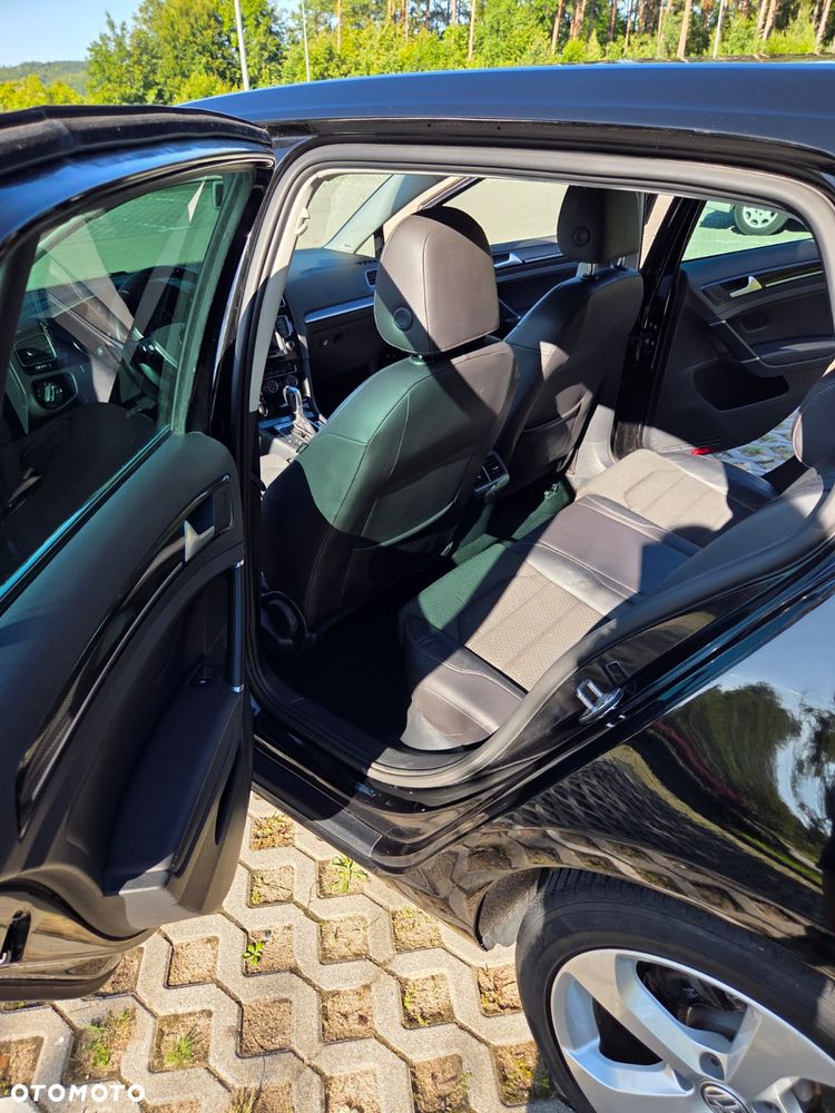 Volkswagen Golf - 6
