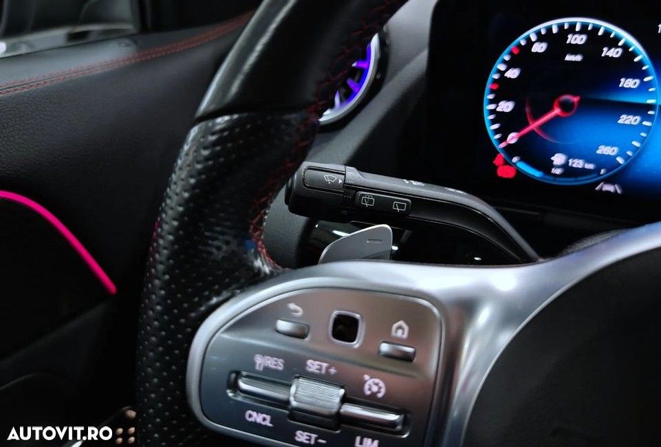 Mercedes-Benz GLA 250 e 8G-DCT AMG Line - 23