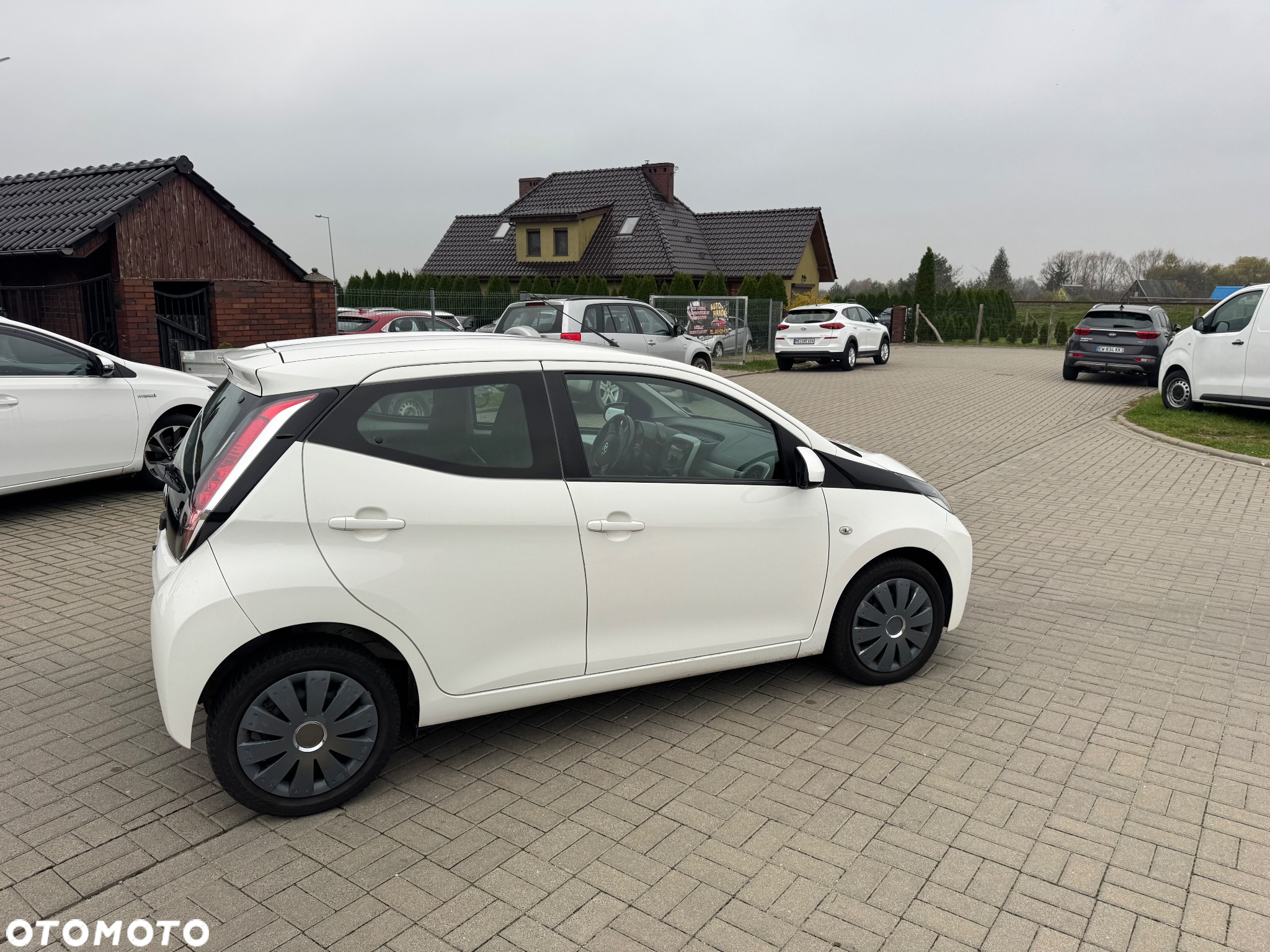 Toyota Aygo x-play - 8