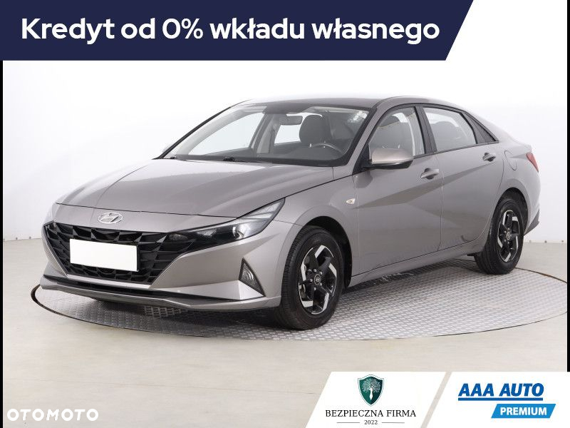 Hyundai Elantra - 2