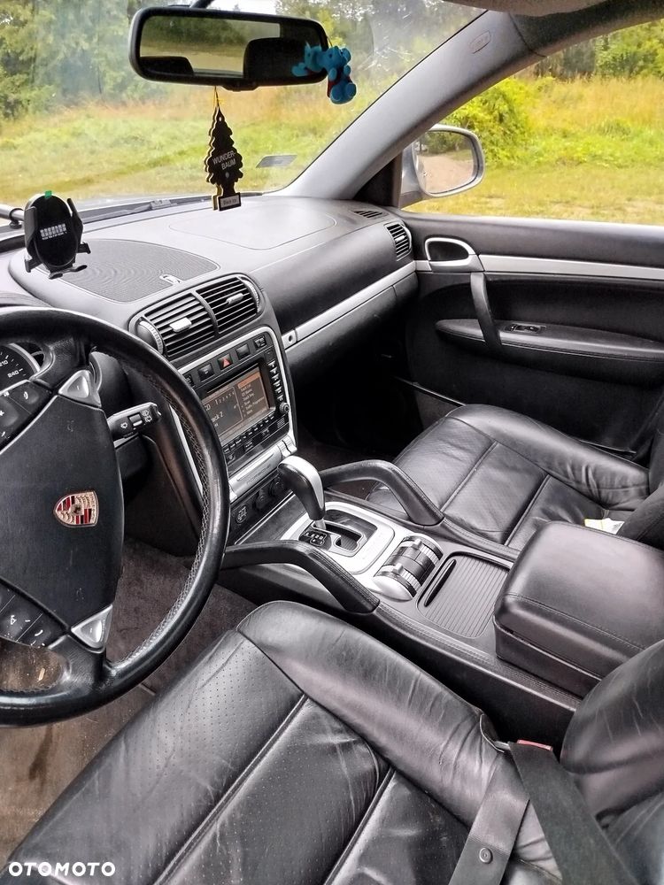 Porsche Cayenne - 6