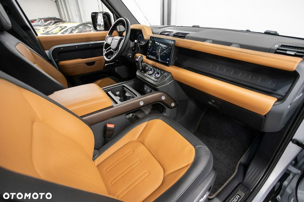 Land Rover Defender 130 D300 X - 21
