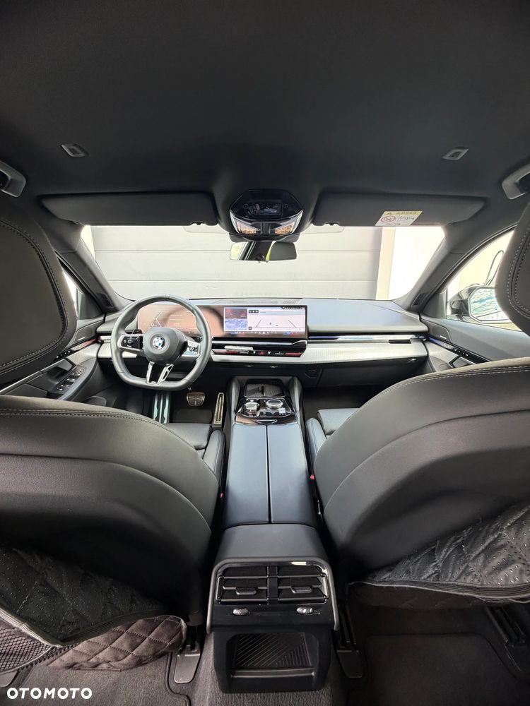 BMW Seria 5 520d mHEV - 23