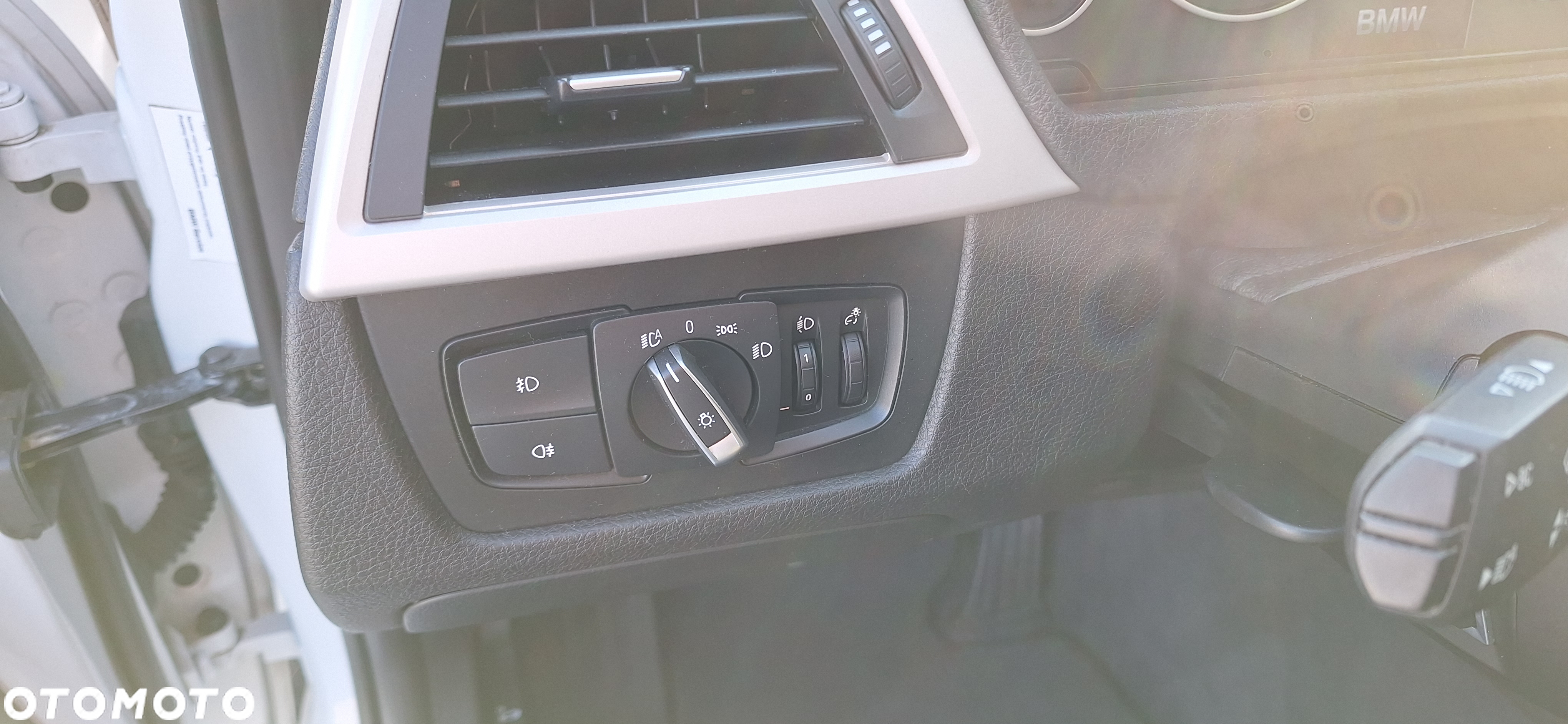 BMW Seria 3 320i Advantage - 14