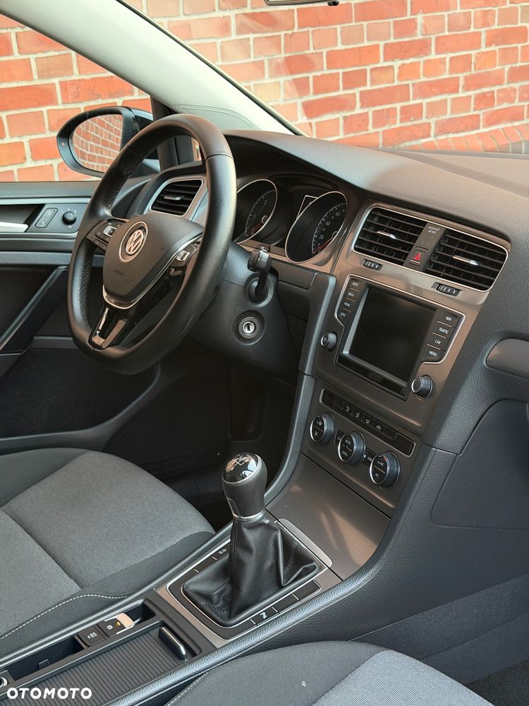 Volkswagen Golf 1.6 TDI BlueMotion Trendline - 5