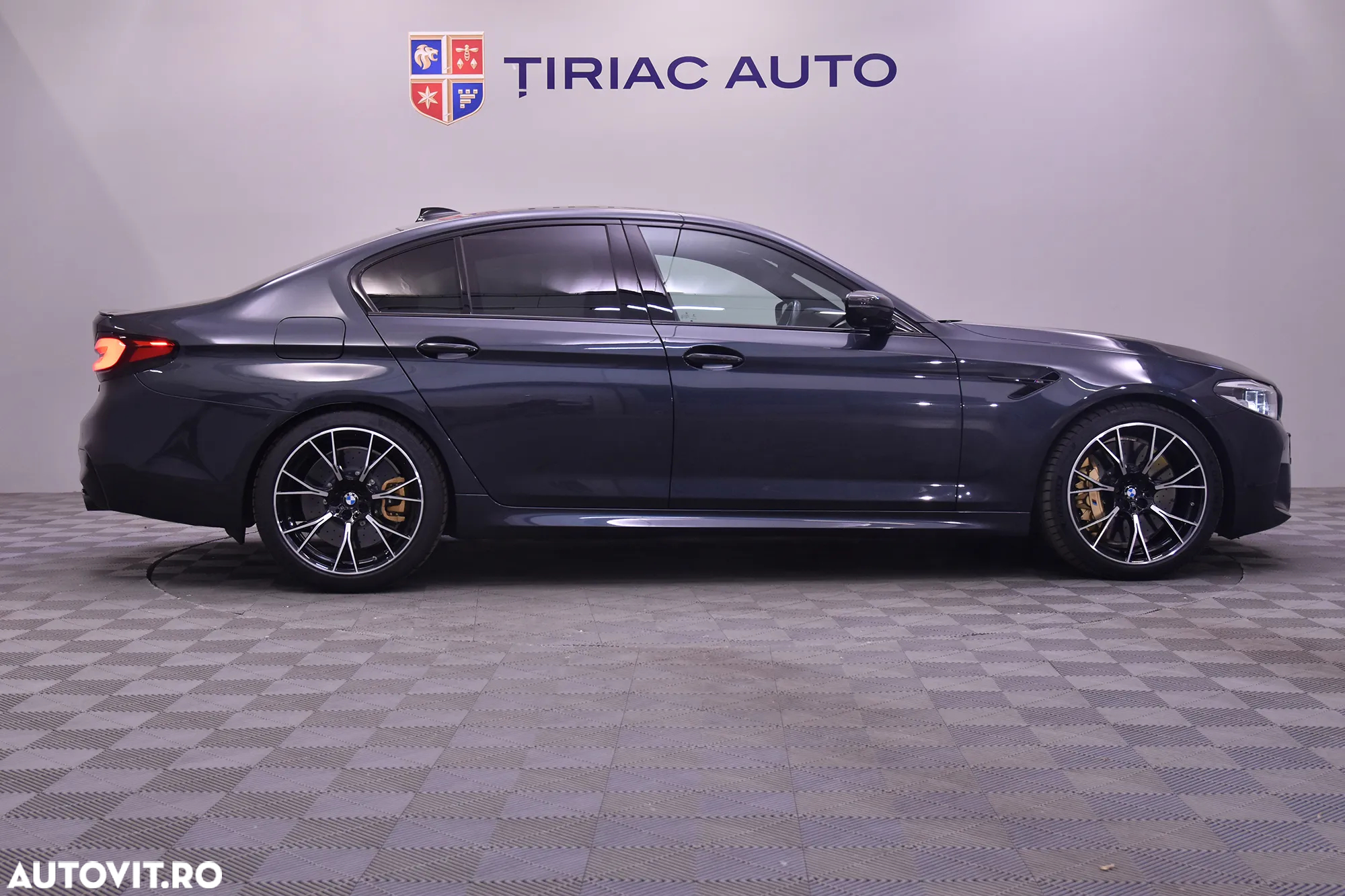 BMW M5 AT - 6