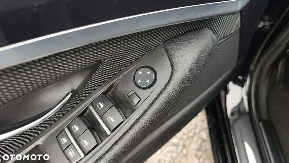 BMW Seria 5 520d - 19
