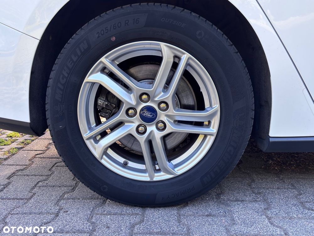 Ford Focus 1.0 EcoBoost Start-Stopp-System COOL&CONNECT DESIGN - 16