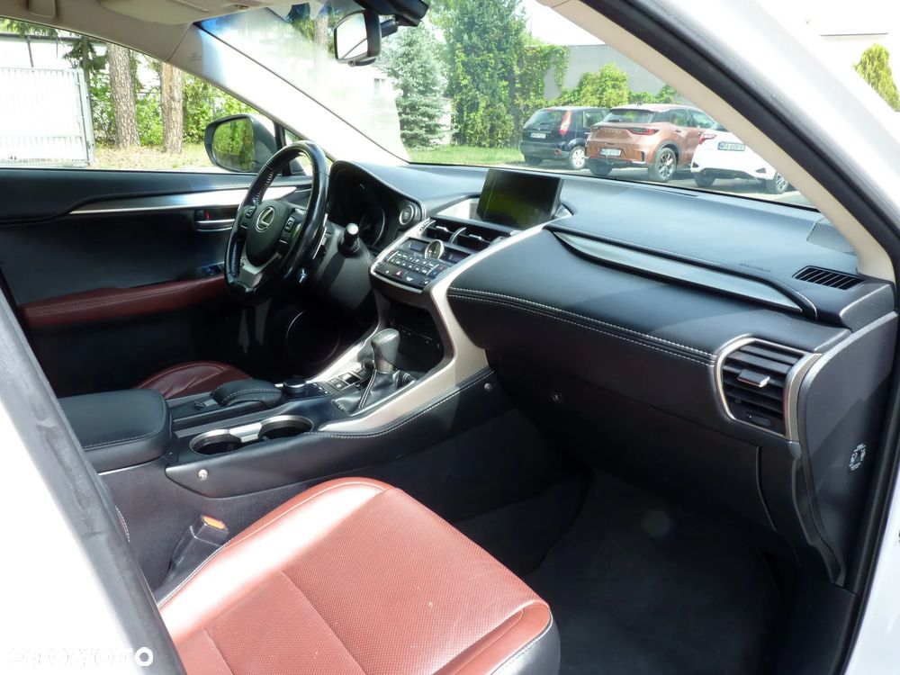 Lexus NX 200t Comfort AWD - 16
