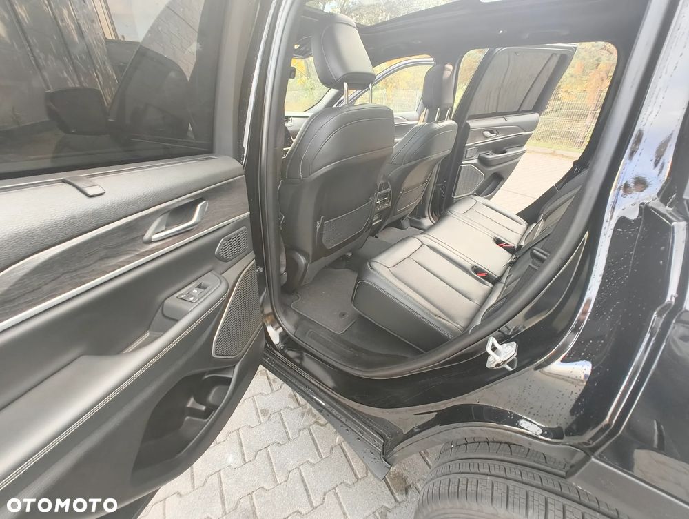 Jeep Grand Cherokee - 11