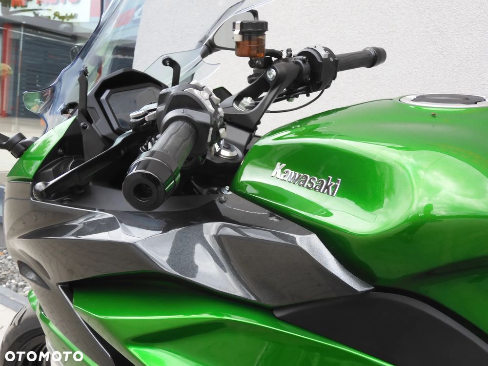 Kawasaki Ninja 1000 SX - 36