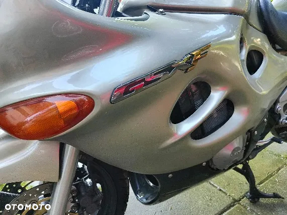 Suzuki GSX - 5