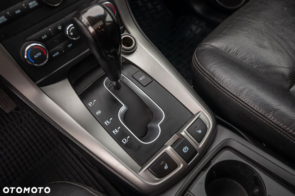 Chevrolet Captiva 2.2 d LTZ - 24