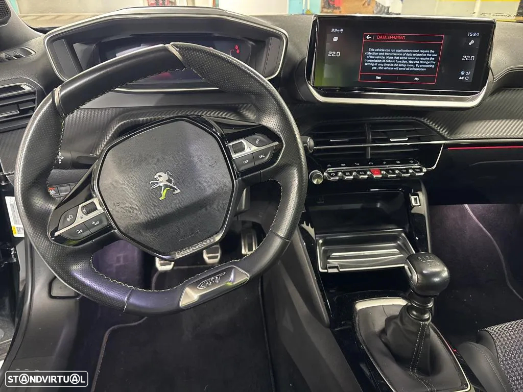 Peugeot 2008 1.2 PureTech GT - 7