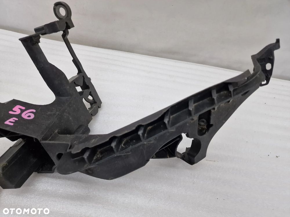 AUDI A4 B8 LIFT 11- LEWY ŚLIZG POD LAMPE /  MOCOWANIE LAMPY , NR 8K0805607B , NR AUKCJI SL56 - 32