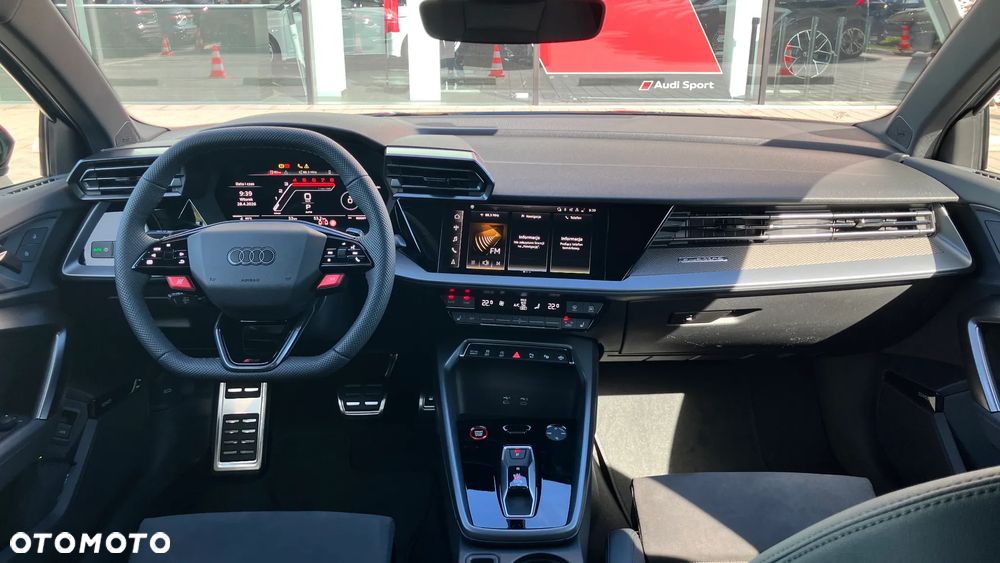 Audi RS3 Limousine - 17