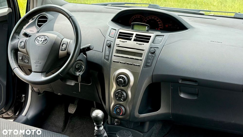 Toyota Yaris 1.33 Prestige - 21