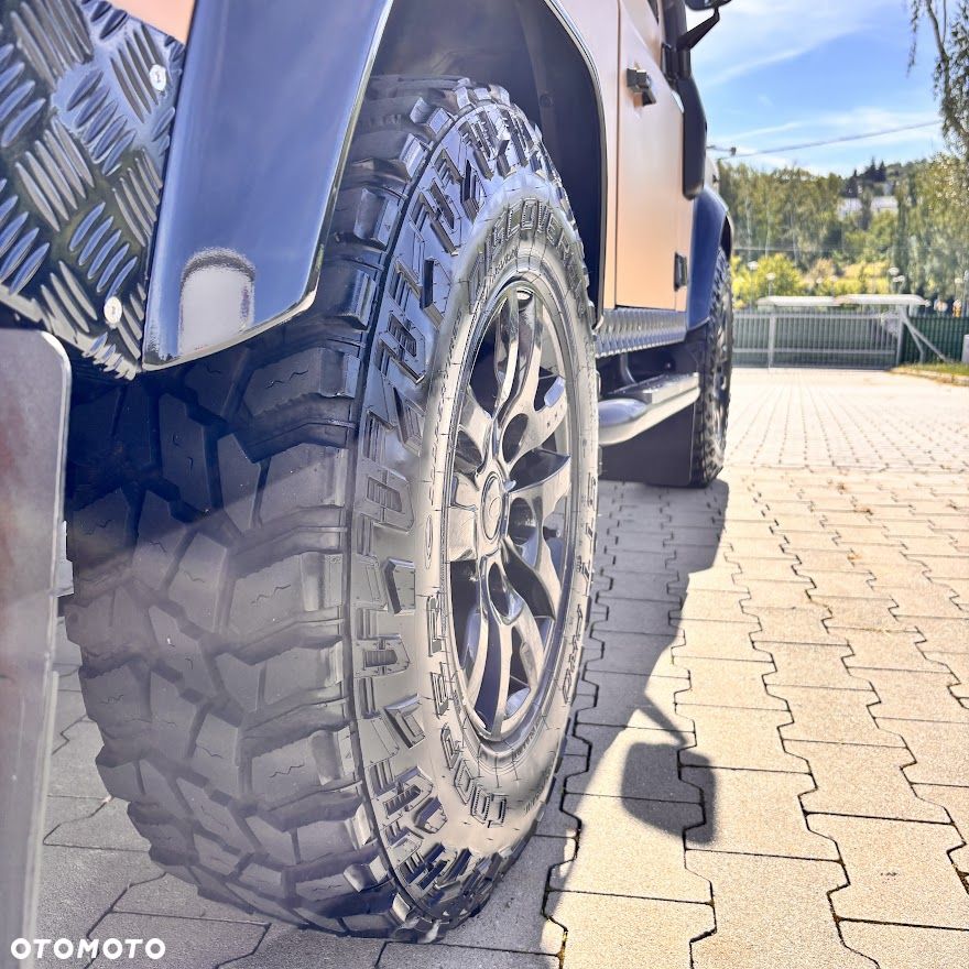 Land Rover Defender 2.4 TD4 SE - 6