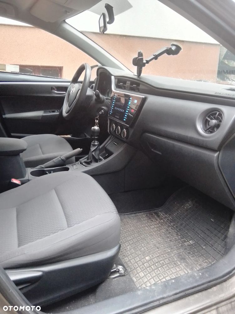 Toyota Corolla 1.6 Active - 9