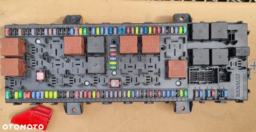 tablica bezpieczników renault gama T volvo FH - 1