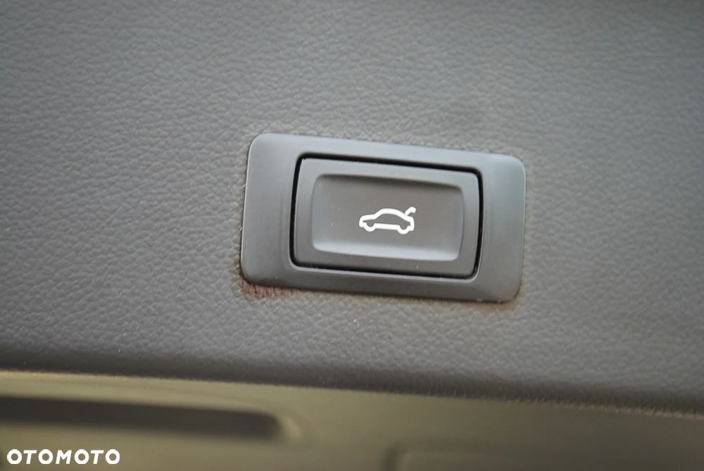 Audi A6 Avant 3.0 TDI quattro S tronic - 24