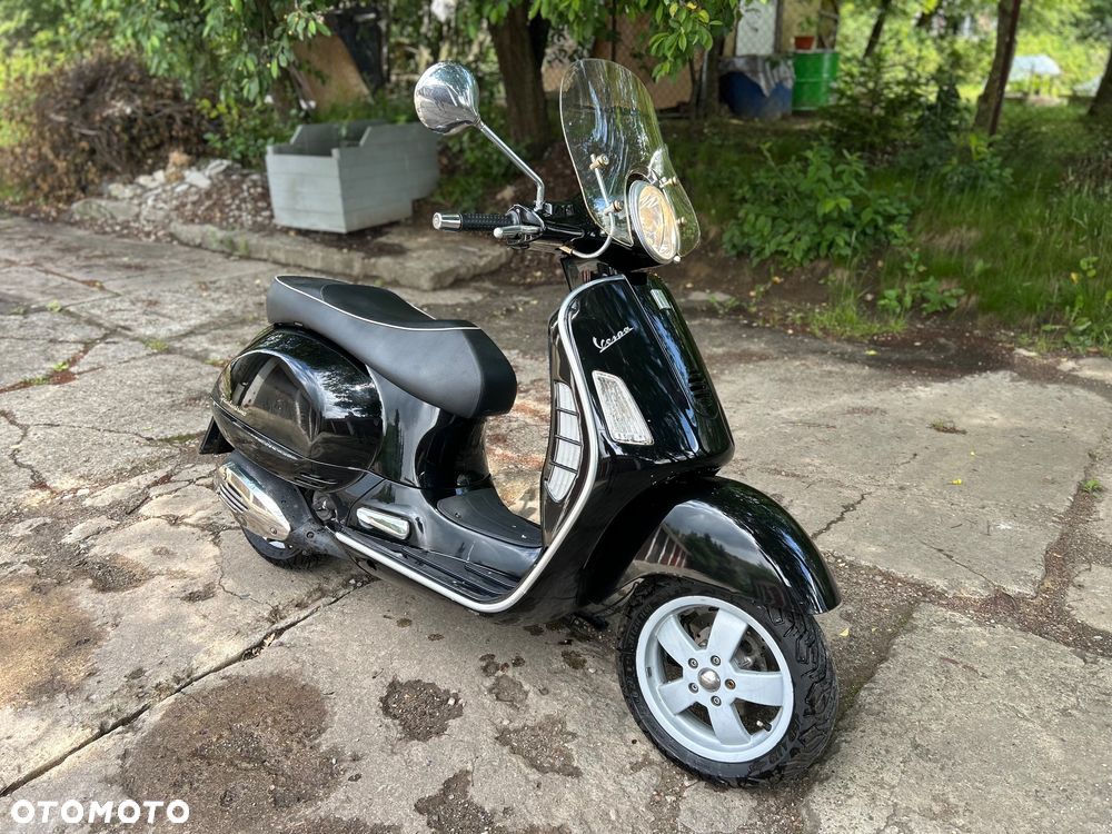 Vespa Grantourismo - 1