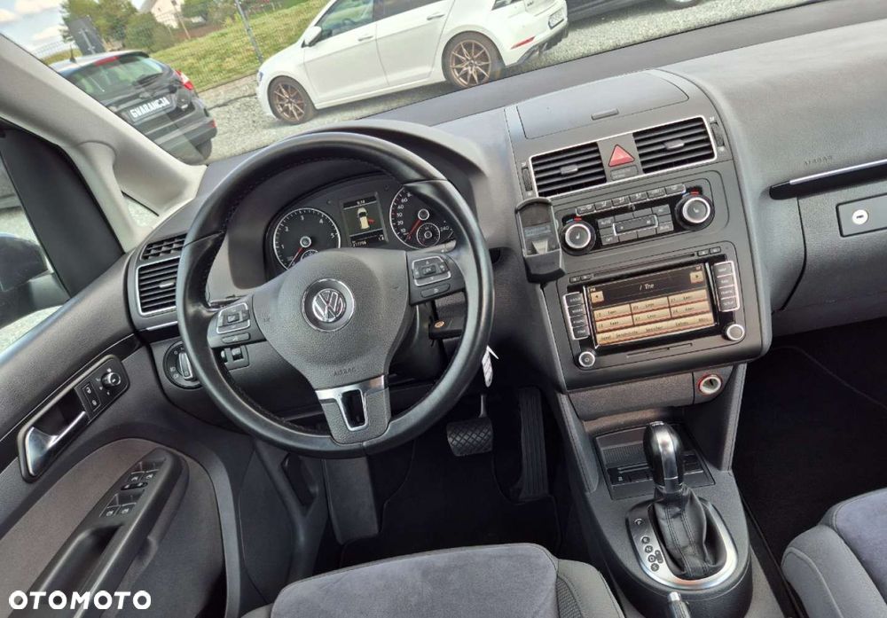 Volkswagen Touran - 5