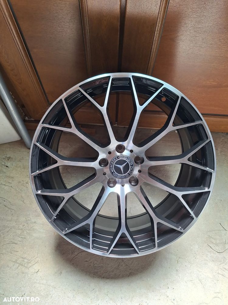 Mercedes-Benz E 220 d 4MATIC - 24