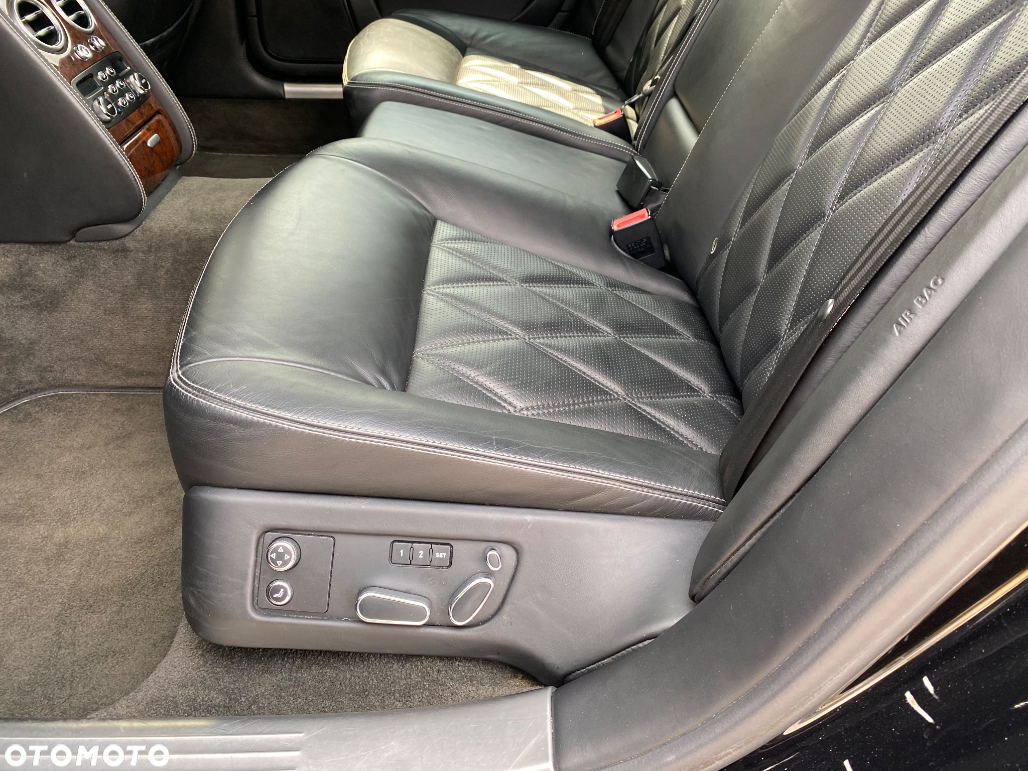 Bentley Flying Spur W12 S - 23