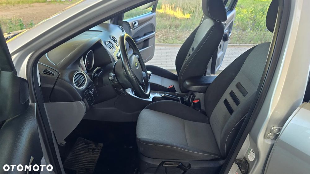 Ford Focus 1.6 Ti-VCT Sport - 29