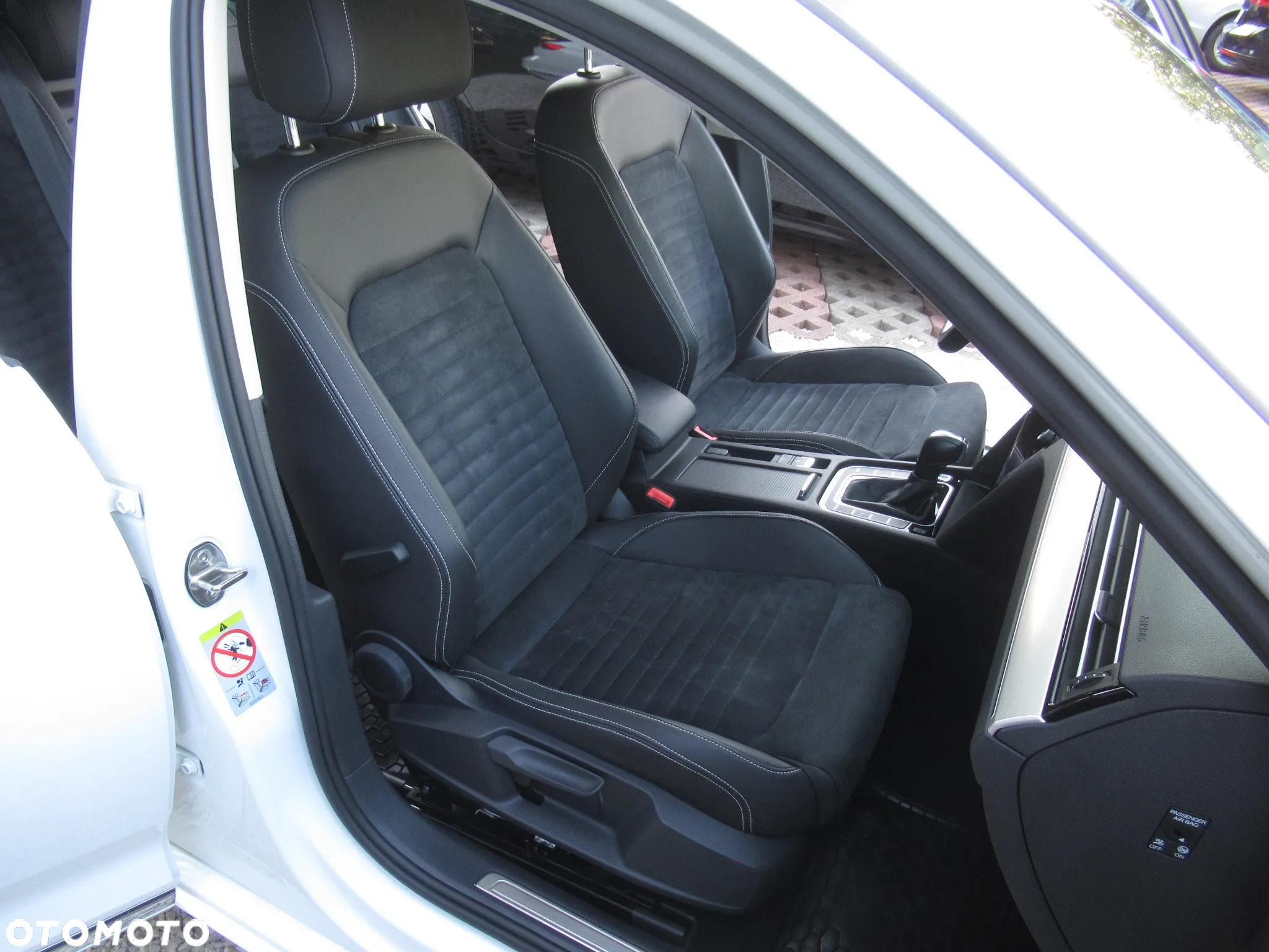 Volkswagen Passat 2.0 TDI EVO Elegance DSG - 12