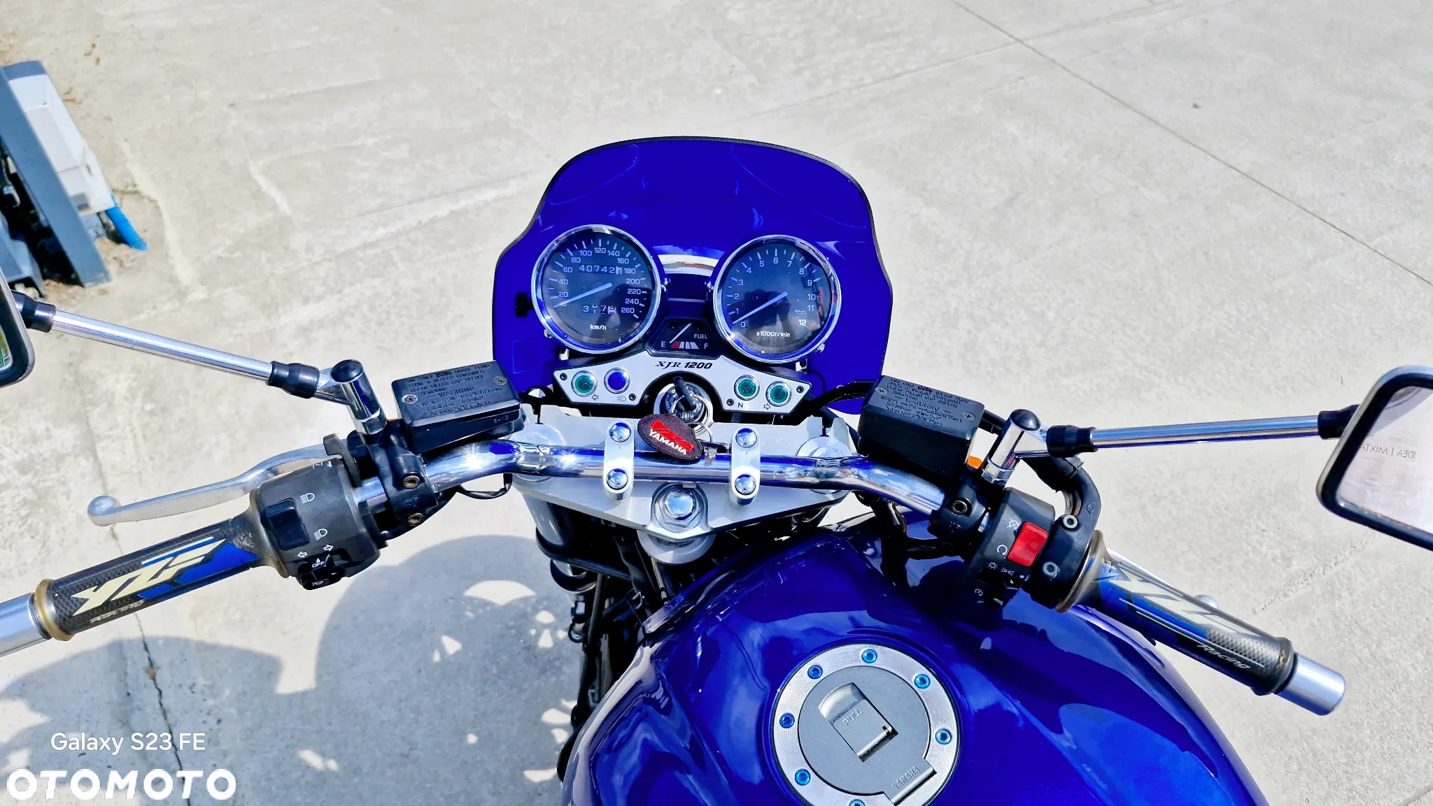 Yamaha XJR - 10