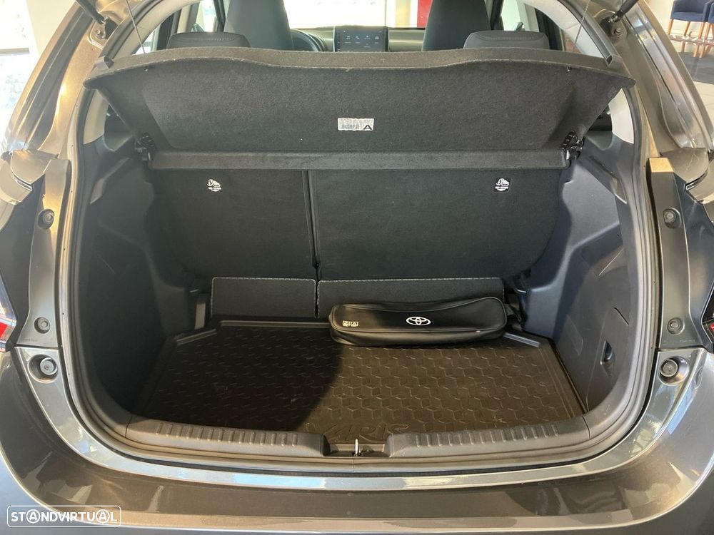 Toyota Yaris 1.5 HDF Comfort Plus - 10