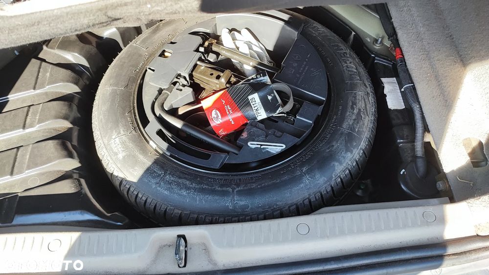 Renault Scenic 1.9 dCi Confort Authentique - 6