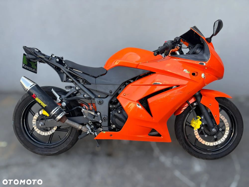 Kawasaki Ninja 250R - 2