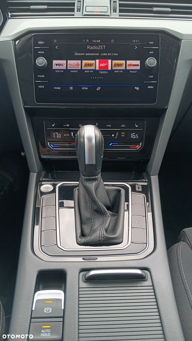 Volkswagen Passat 2.0 TSI Business DSG - 23