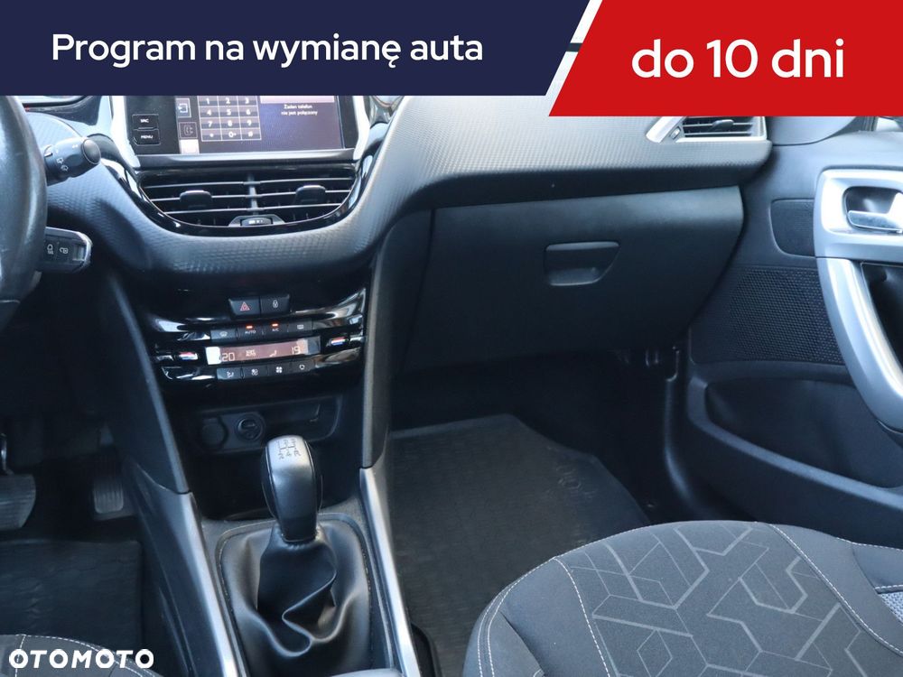 Peugeot 2008 - 10