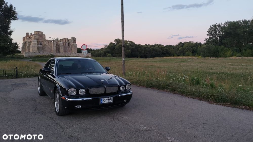 Jaguar XJR 4.2 - 1