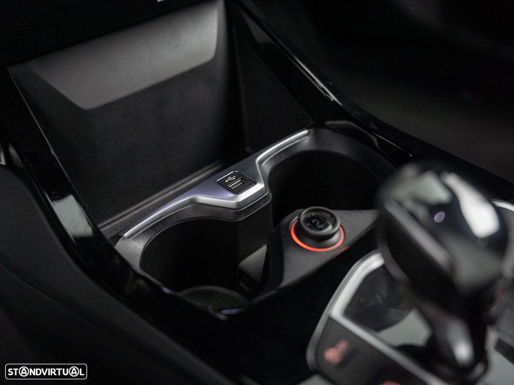BMW 118 i Pack Desportivo M Auto - 25