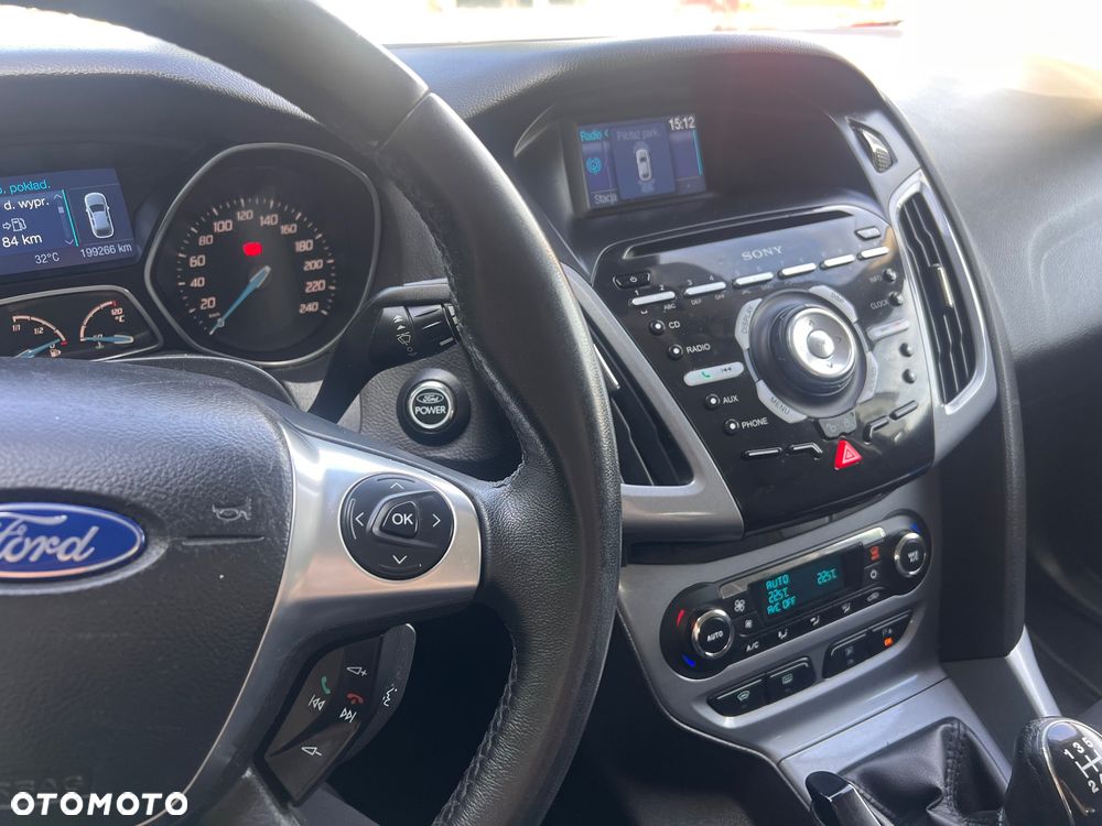 Ford Focus 1.6 Trend - 26