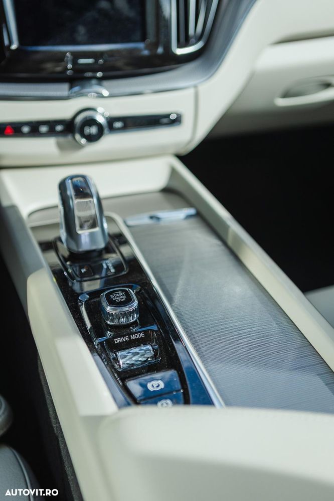 Volvo XC 60 - 21