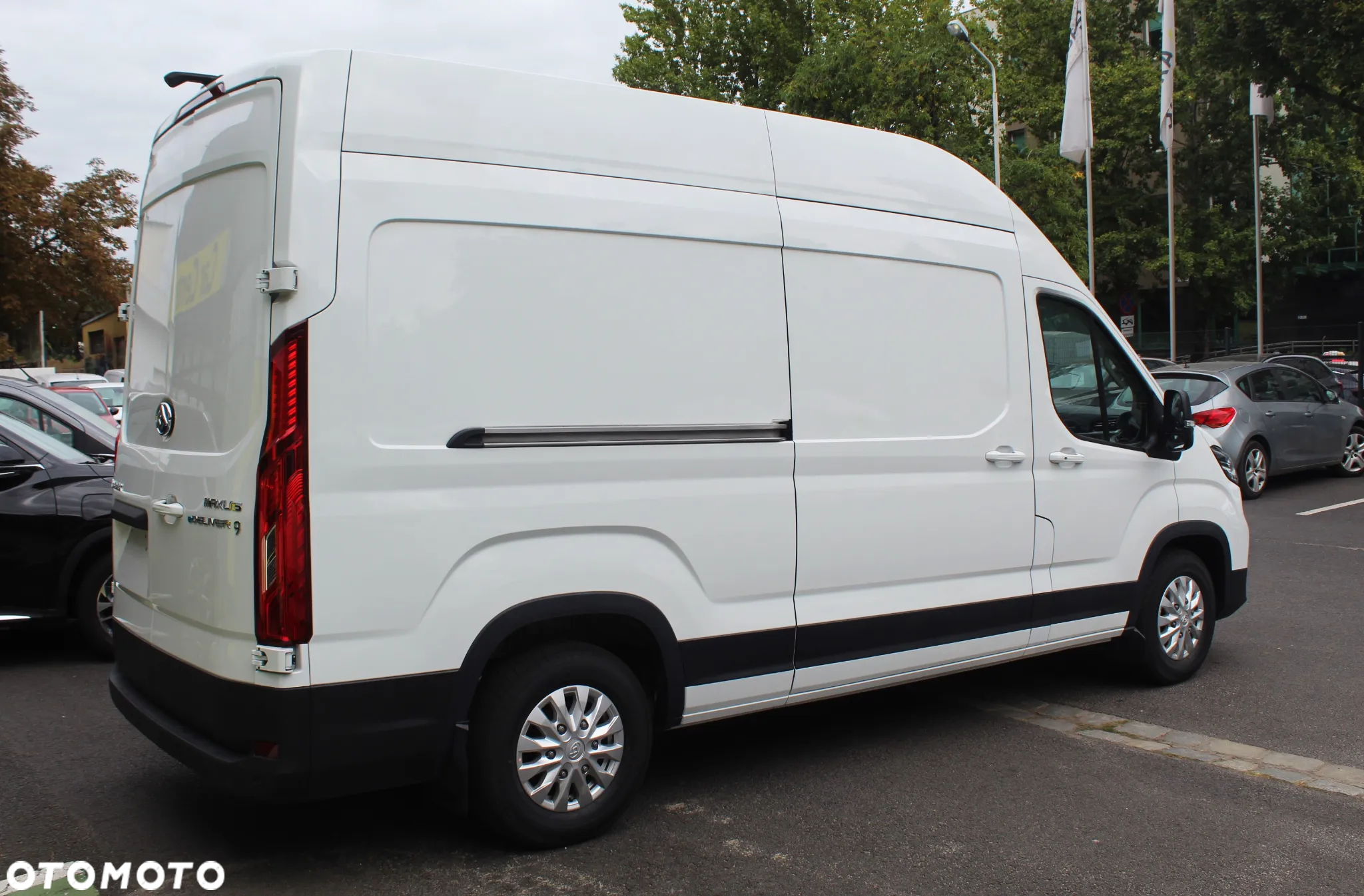 Maxus E-DELIVER 9 - 5