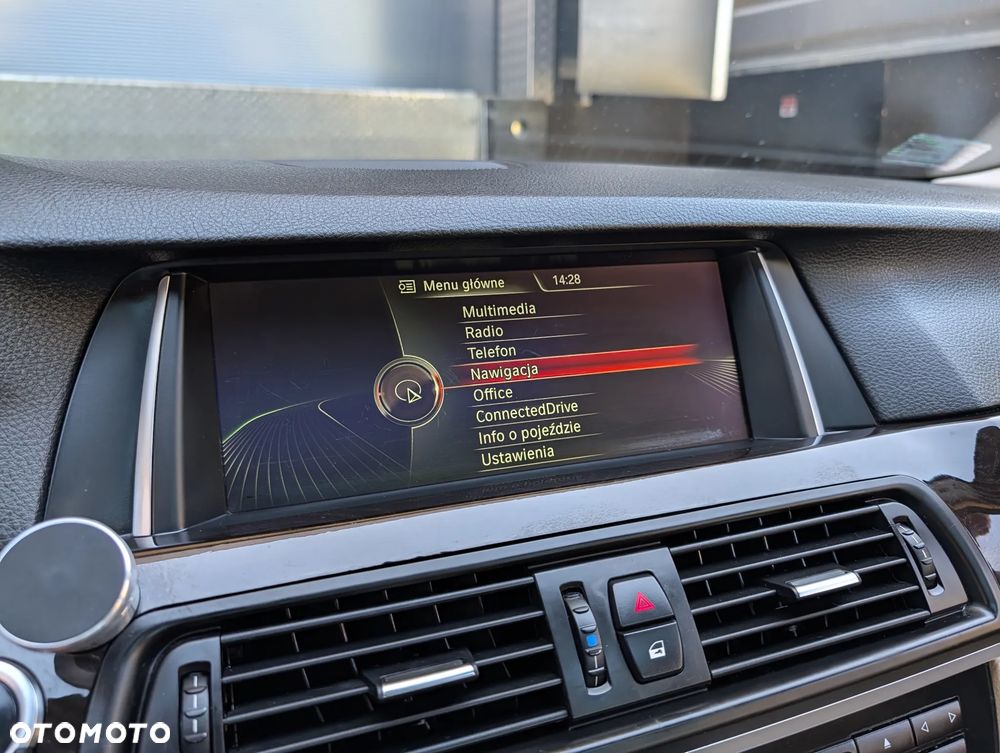 BMW Seria 5 535i xDrive Sport-Aut Luxury Line - 15