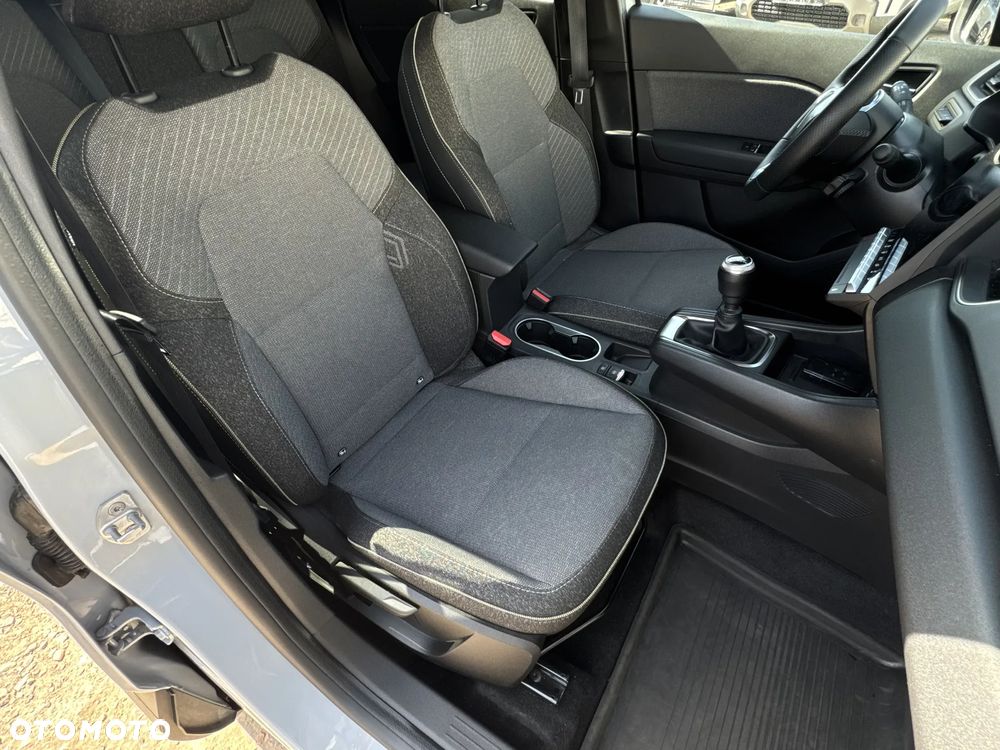 Renault Captur - 13