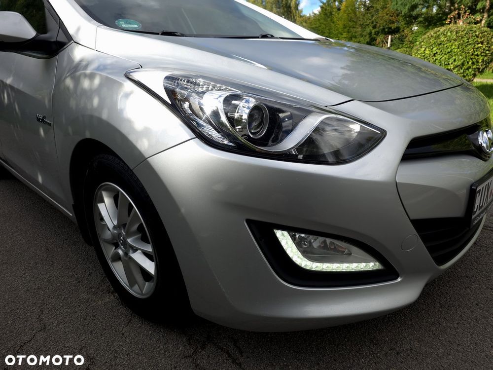 Hyundai i30 blue 1.6 CRDi Style - 26
