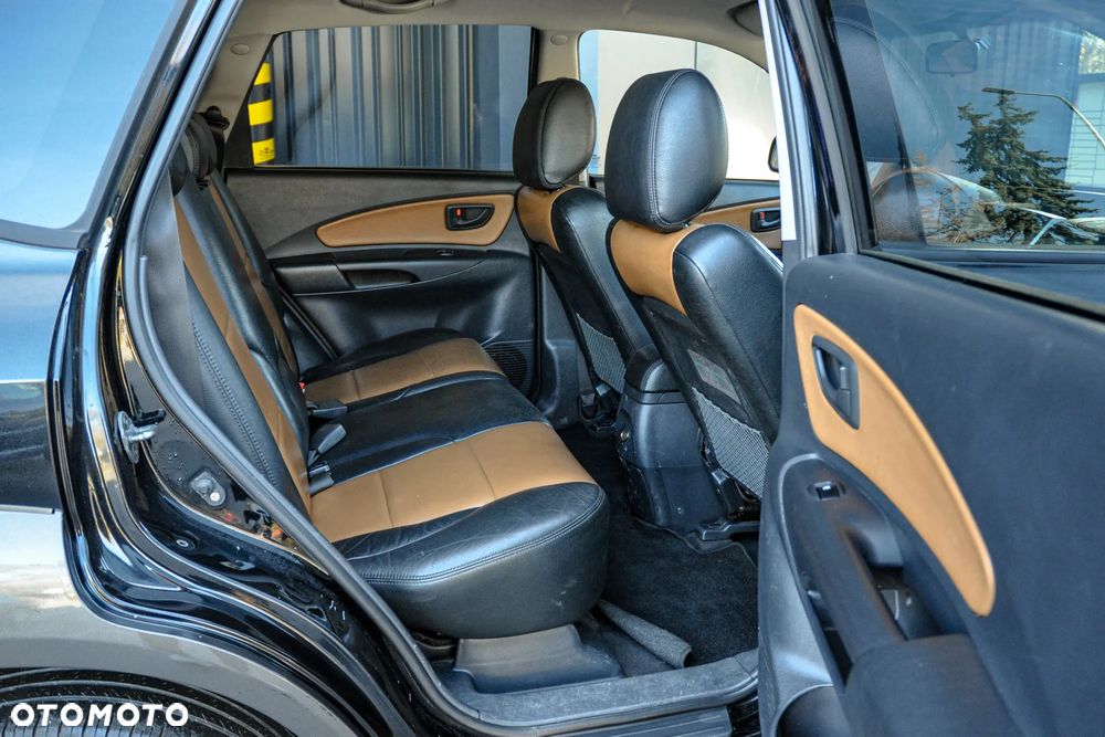 Hyundai Tucson 2.0 Active / Style - 12