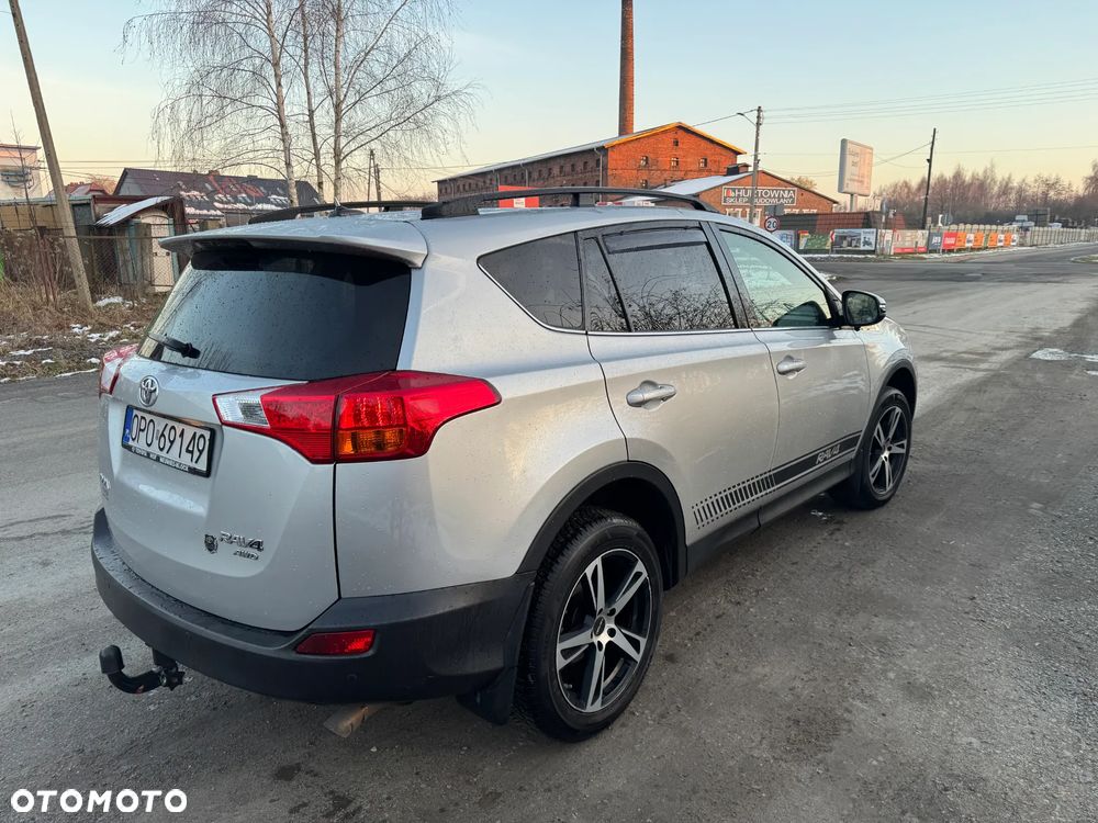 Toyota RAV4 - 6