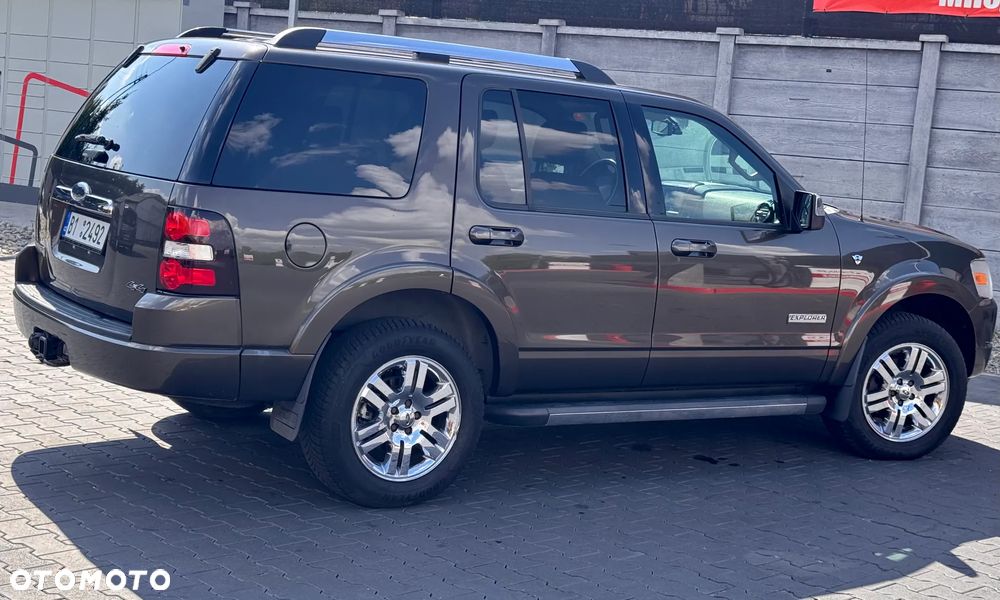 Ford Explorer 4.6 4WD - 14