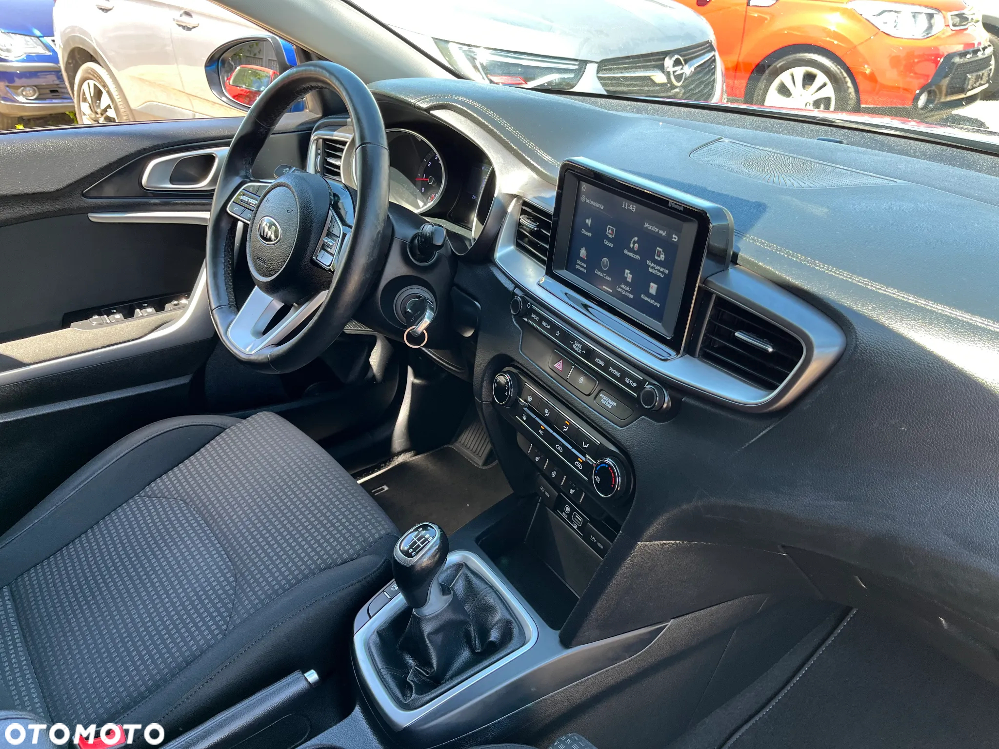 Kia Ceed - 39