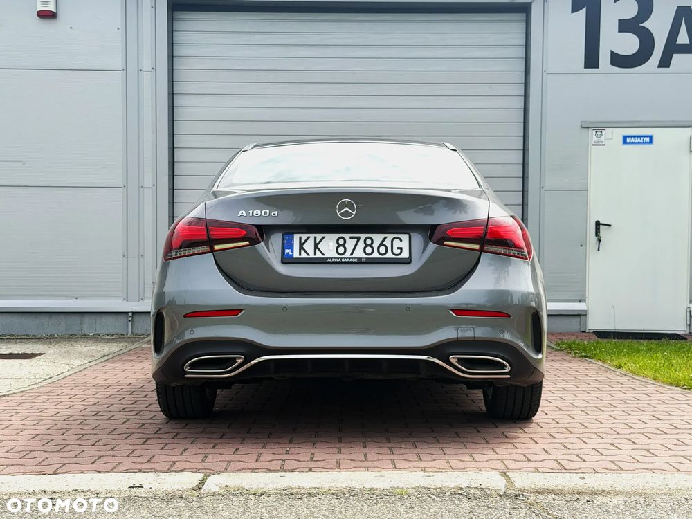 Mercedes-Benz Klasa A 180 d AMG Line 8G-DCT - 7